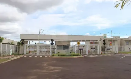 Casa em condomínio fechado com 3 quartos para alugar na Avenida Cônsul Assaf Trad, 374, Parque dos Novos Estados, Campo Grande