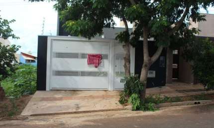 Casa com 3 quartos à venda na Rua Anita Garibaldi, Monte Castelo, Campo Grande