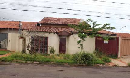 Casa com 3 quartos à venda na Avenida Coronel Porto Carrero, Vila Vilas Boas, Campo Grande