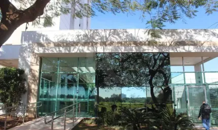 Apartamento com 3 quartos para alugar na Rua Acalifas, 697, Carandá Bosque, Campo Grande