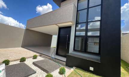Casa com 3 quartos à venda na Rua w3, Centro, Luís Eduardo Magalhães, 126 m2 por R$ 520.000