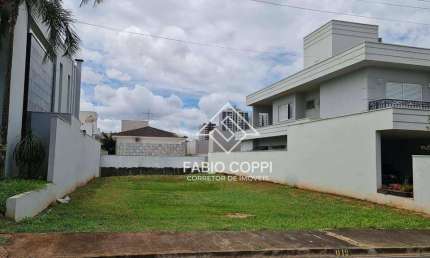 Terreno à venda, 360 m² por R$ 700.000 - Residencial Villaggio II - Bauru/SP