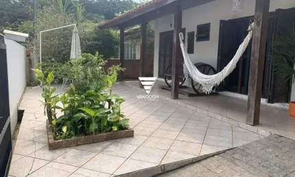 Casa com 2 quartos à venda na Avenida Gardenia, 124, Canto Grande, Bombinhas por R$ 1.500.000