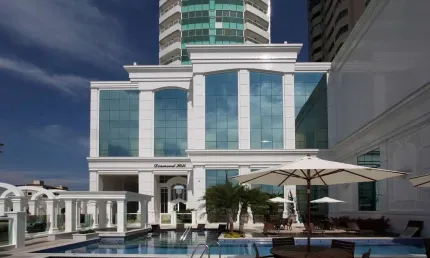 Apartamento com 4 quartos à venda na Avenida Atlântica, 5014, Frente do Mar, Balneário Camboriú por R$ 13.900.000