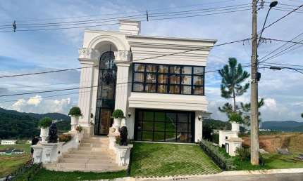 Casa em condomínio fechado com 4 quartos à venda na Rua Joaquim Garcia, 1390, Rio do Meio, Camboriú por R$ 8.000.000