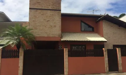 Casa com 2 quartos à venda na Rua Rouxinol, 7, Ariribá, Balneário Camboriú por R$ 1.900.000