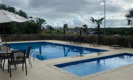 ALUGO APARTAMENTO COM ARMÁRIOS PROJETADOS E ÁREA DE LAZER COMPLETA