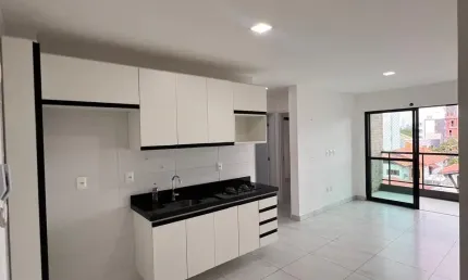 Alugo apartamento em intermares a poucos metros do mar