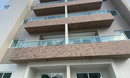 Apartamento novo térreo com área externa privativa  com uma localização excelente.
