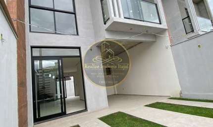 Sobrado com com 1 suíte, 1 demi-suíte e 1 dormitório à venda, 102 m² por R$ 870.000,00 - São João - Itajaí/SC