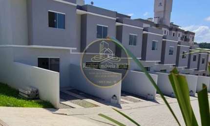 Sobrado Pronto pra morar com 2 dormitórios à venda, 76 m² por R$ 365.000 - Espinheiros - Itajaí/SC