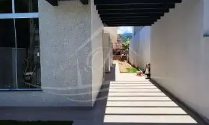 Casa nova com 03 dormitórios (1ste), jardim gaivotas, caraguatatuba/sp