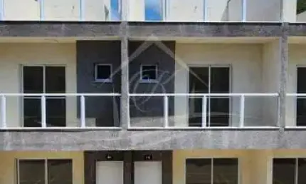 TRIPLEX NOVO EM CONDOMÍNIO FECHADO COM 2 SUÍTES E 2 VAGAS NO CENTRO DE CARAGUATATUBA/SP