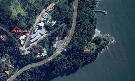 ÁREA DE 3334M² COM ESCRITURA PÚBLICA, PODENDO CONSTRUIR EM 800M², NA PRAIA DAS CIGARRAS, SÃO SEBASTIÃO/SP