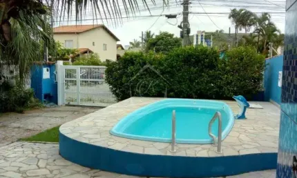 Casa térrea 'a venda cerca de 400 metros de distância da praia martim de sá, caraguatatuba/sp