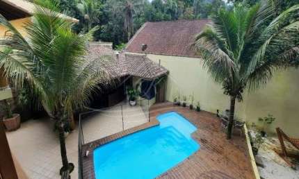EXCELENTE SOBRADO ALTO PADRÃO 'A VENDA COM 04 SUÍTES NO CONDOMÍNIO PARQUE IMPERIAL, MASSAGUAÇÚ, CARAGUATATUBA/SP
