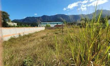 ÁREA 1400M², LIMPA, DOCUMENTAÇÃO OK, SEGUNDA QUADRA PRAIA MASSAGUAÇÚ, CARAGUATATUBA/SP