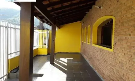 CASA COM PISCINA, CHURRASQUEIRA, SAUNA, 03 DORM (1STE) BAIRRO ESTRELA DALVA CARAGUATATUBA