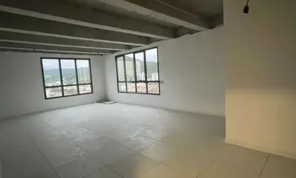 SALA COMERCIAL (NOVA) PARA VENDA E LOCAÇÃO NO CENTRO DE CARAGUATATUBA
