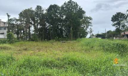 Lote à venda em Itapoá-SC | Oportunidade para quem busca investimento em Itapoá - Lote com 384m2 a 200 metros da praia!