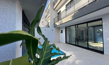 Triplex Alto Padrão no Bairro Glória, Joinville ? 3 Suítes, 4 Vagas, Elevador Privativo, Espaço Gourmet, Piscina, Automação e mais