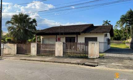 Terreno Residencial à Venda | A oportunidade para quem busca um região com ótimo padrão construtivo!