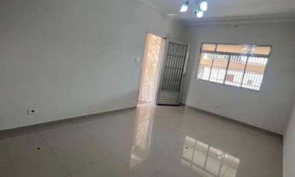 Casa com 3 quartos para alugar na Rua Faveira do Mato, 90, Jardim Planalto, São Paulo