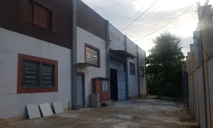 Ponto comercial com 2 salas para alugar na Avenida Três Pontes, 789, Jardim Antônio Picosse, Poá