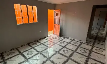 Casa para alugar na Rua São Lucas, 67, Jardim São Lázaro, Ferraz de Vasconcelos