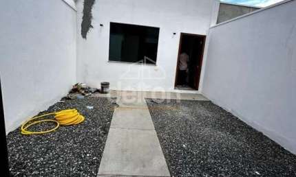 Casa para Venda em Governador Valadares / MG no bairro Vale do Sol II