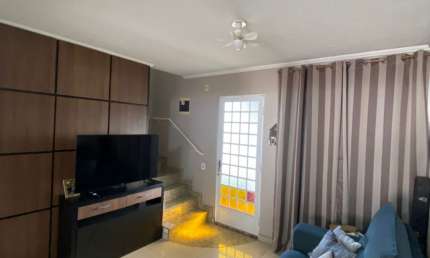 Casa em condomínio fechado com 2 quartos à venda no Villa Flora, Hortolândia 