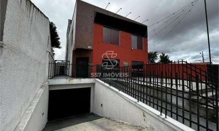 Amplo Apartamento de 1 quartos + 2 Vagas de garagem no Bairro Cajuru!