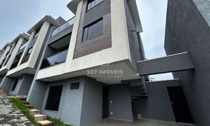 Triplex com 3 quartos + terraço em condomínio fechado no Guabirotuba!