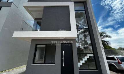 Novo Triplex com 3 quartos em condomínio fechado no Bairro Uberaba!