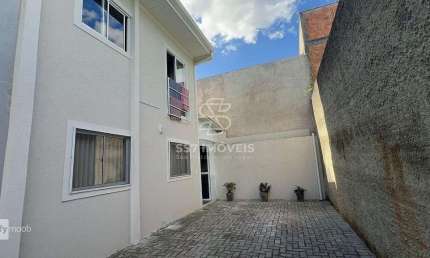 Sobrado com 3 quartos em condomínio fechado no Bairro Santa Felicidade!