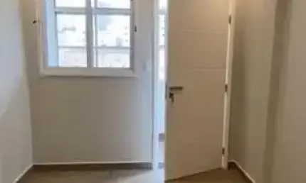 Higienópolis excelente apto  2  dorms todo reformado acabamento de primeira , teto rebaixado porcelanato, parte elétrica e hidráulica todo novo , prédio a 5 quadras do metro Santa Cecilia