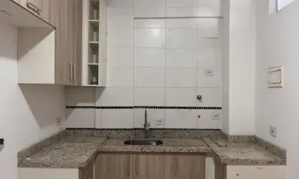 Penha centro apto de 2 dorms ,sala, cozinha planejada ,  wc e garagem  privativa