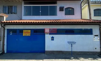 AMPLA CASA DUPLEX COM 3 QUARTOS E TERRAÇO EM CAMPO GRANDE ACEITANDO CARTA DE CRÉDITO