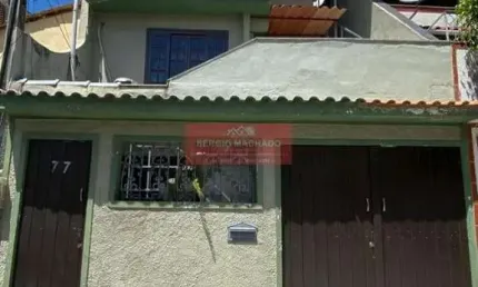 Casa triplex com 3 quartos e terraço em jardim bangu
