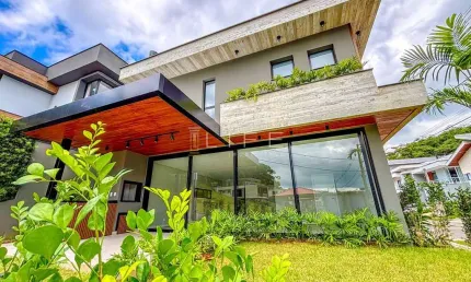 Casa em condomínio fechado com 3 quartos à venda na Rua Guilherme Zilmann, Vila Nova, Joinville