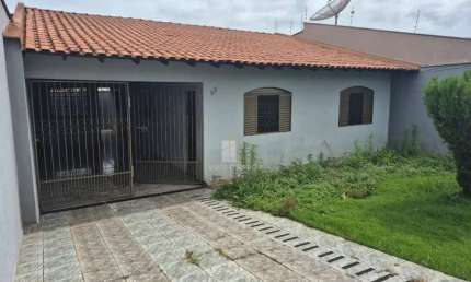 Casa com 2 quartos à venda na Rua Patagônia, 1, Conjunto Habitacional Milton Gavetti, Londrina
