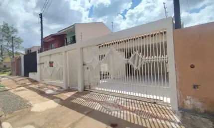 Casa com 3 quartos à venda no Jardim Maria Celina, Londrina 