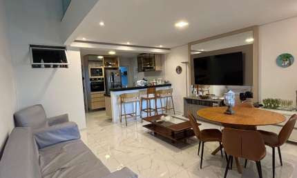 Casa duplex com 04 suítes, sendo 2 reversível, moveis projetados