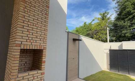 Linda casa plana com 03 suítes mas Lavabo, com um projeto exclusivo