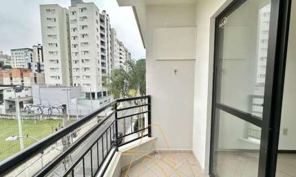 Apartamento com 2 Dormitórios no Último Andar no Bairro Victor Konder