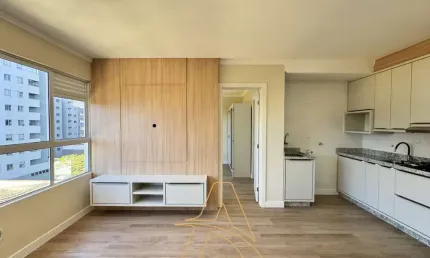 Apartamento Semi Mobiliado com 1 Dormitório no Bairro Victor Konder