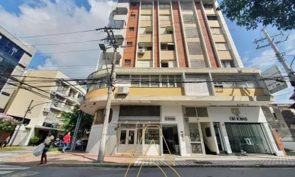 Apartamento Mobiliado com 1 Dormitório no Centro da Cidade