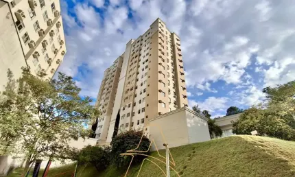 Apartamento no Último Andar com 2 Dormitórios no Bairro Vila Nova Próximo ao Parque Ramiro Ruediger