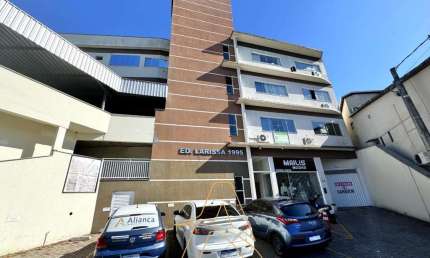 Sala Comercial com Garagem Próximo à Cooper Água Verde