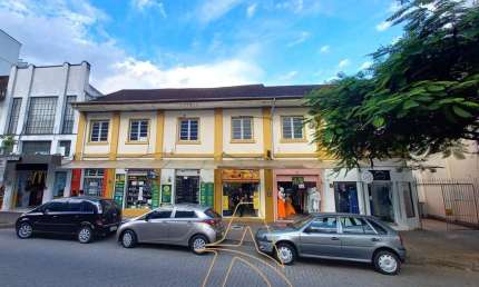 Sala Comercial com 200m² no Centro de Blumenau em Localização Privilegiada